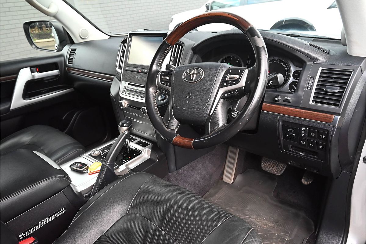 2018 Toyota Landcruiser Sahara VDJ200R