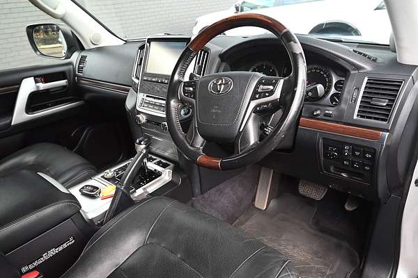 2018 Toyota Landcruiser Sahara VDJ200R