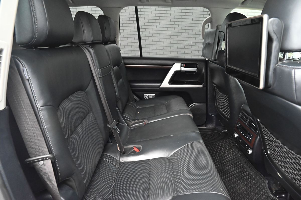 2018 Toyota Landcruiser Sahara VDJ200R