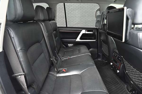 2018 Toyota Landcruiser Sahara VDJ200R