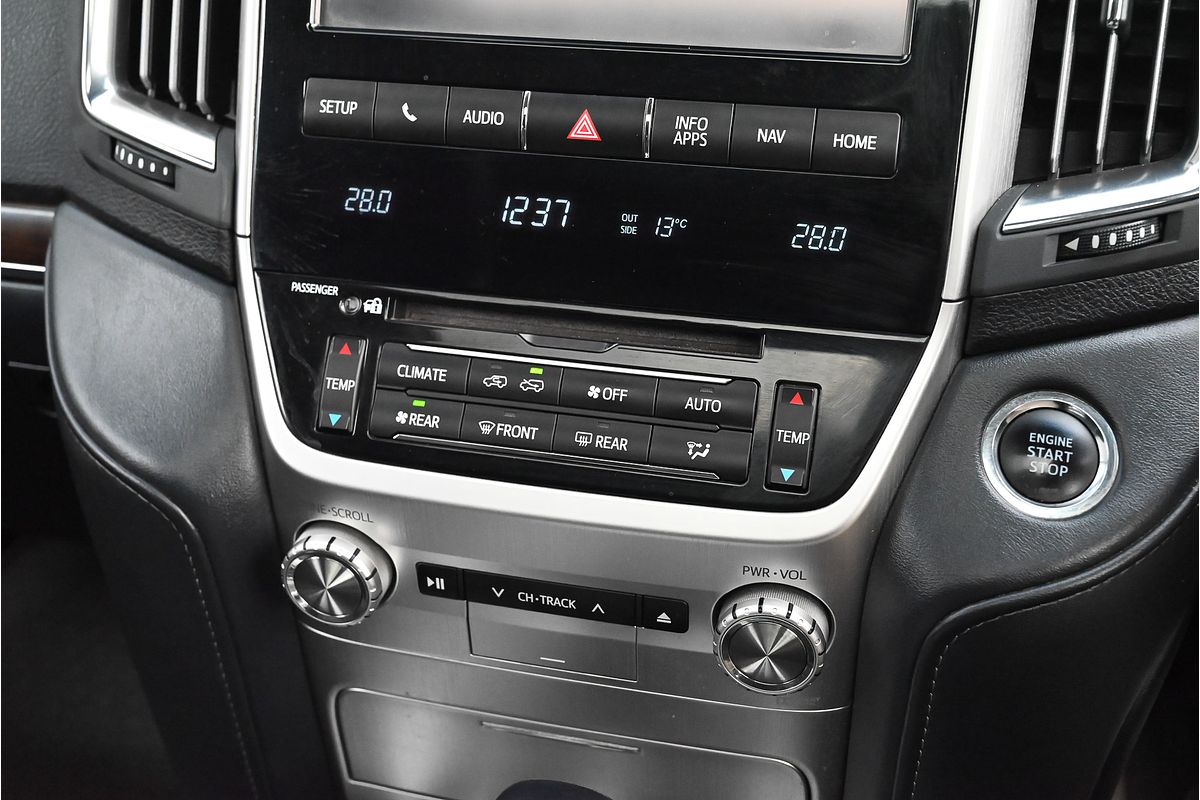 2018 Toyota Landcruiser Sahara VDJ200R