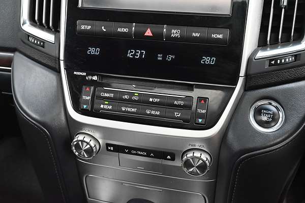 2018 Toyota Landcruiser Sahara VDJ200R