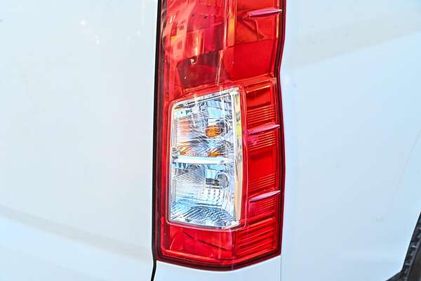 2019 Toyota Hiace Commuter GDH322R