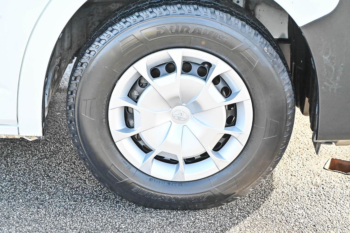 2019 Toyota Hiace Commuter GDH322R