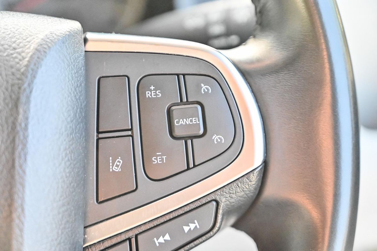 2019 Toyota Hiace Commuter GDH322R