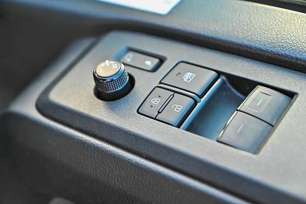 2019 Toyota Hiace Commuter GDH322R