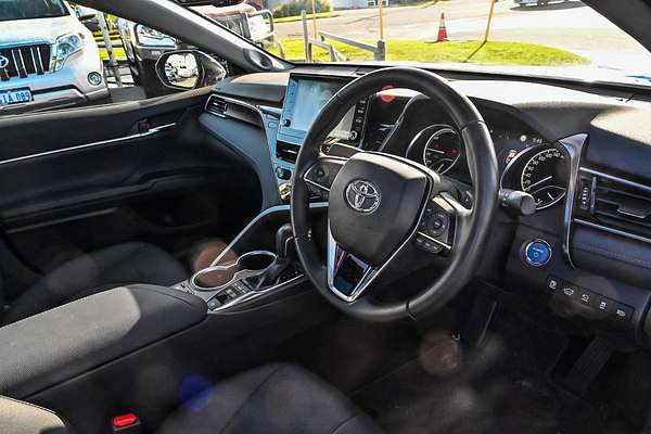 2024 Toyota Camry SL AXVH70R