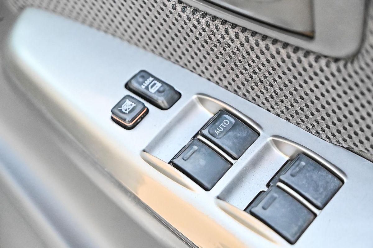 2011 Toyota Hilux SR5 KUN26R 4X4