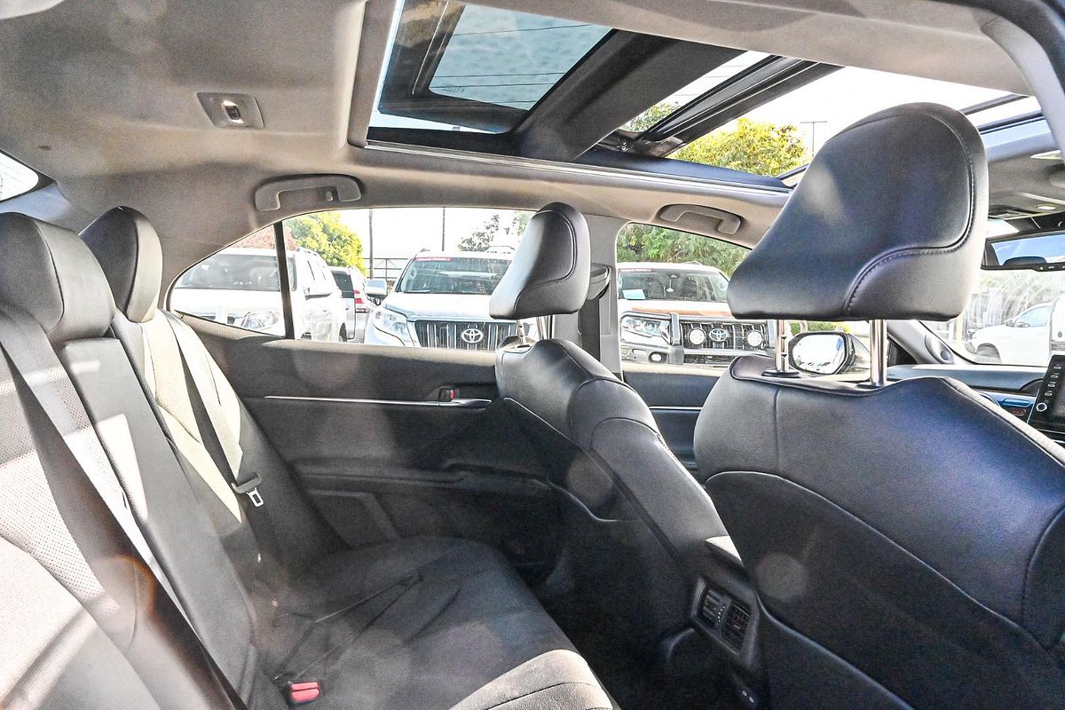 2024 Toyota Camry SL AXVH70R