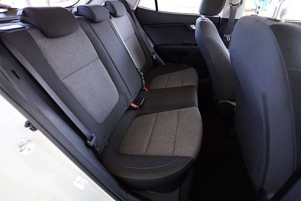 2023 Kia STONIC STONIC S H8W5K461