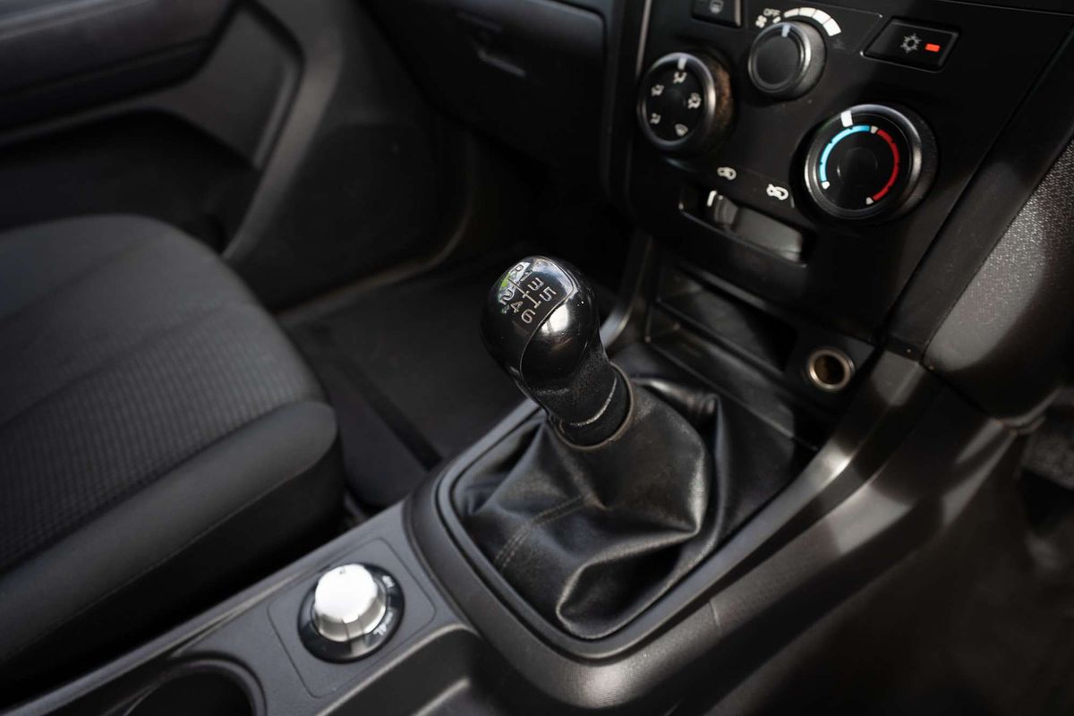 2019 Isuzu D-MAX SX 4X4