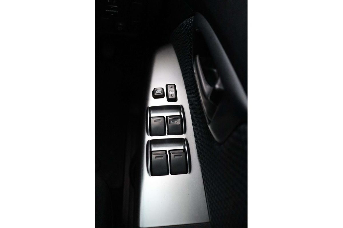 2015 Toyota Hilux SR5 KUN26R 4X4