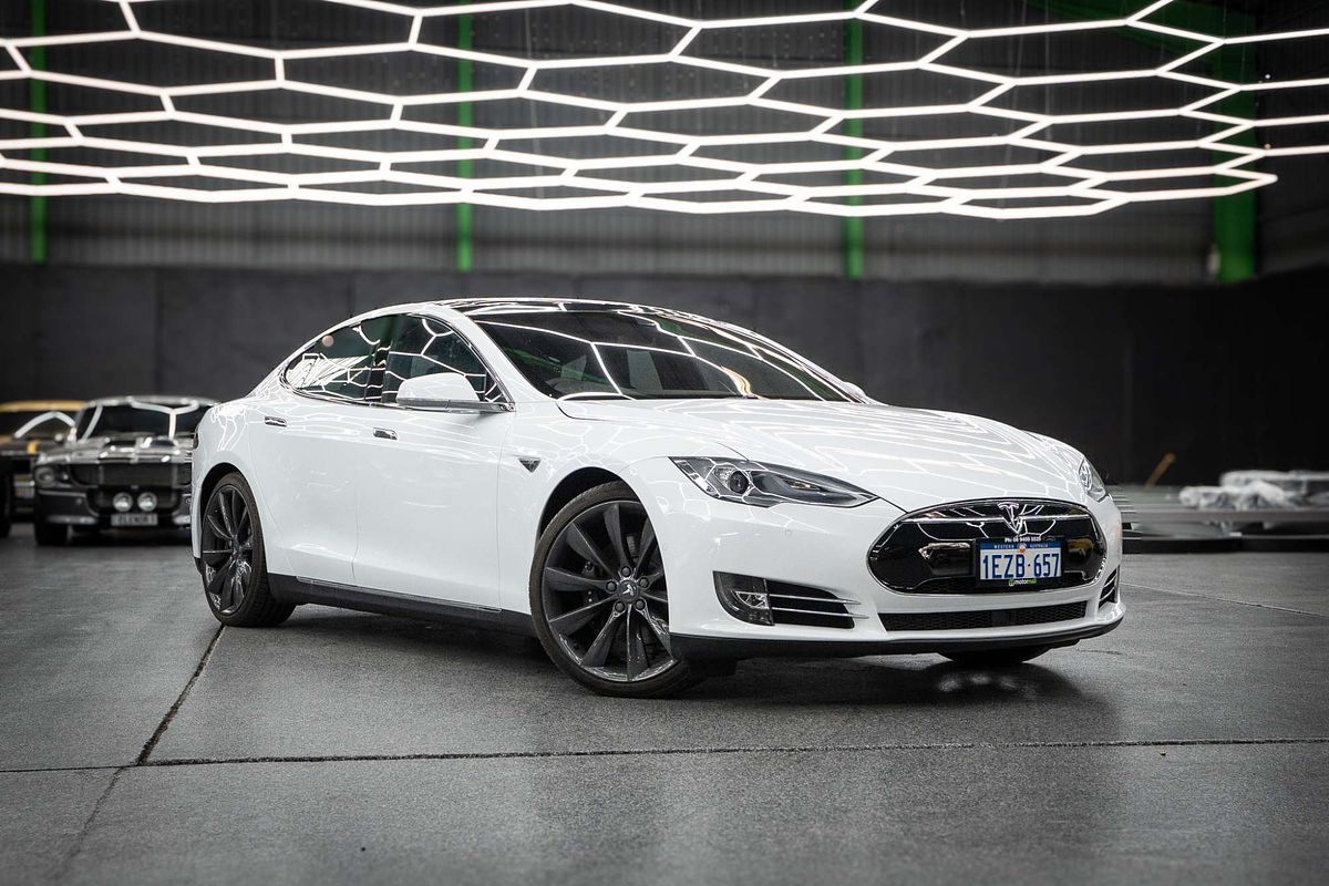 2015 Tesla Model S 85D