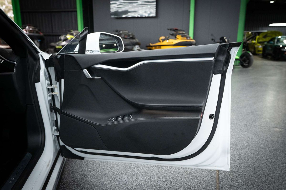 2015 Tesla Model S 85D