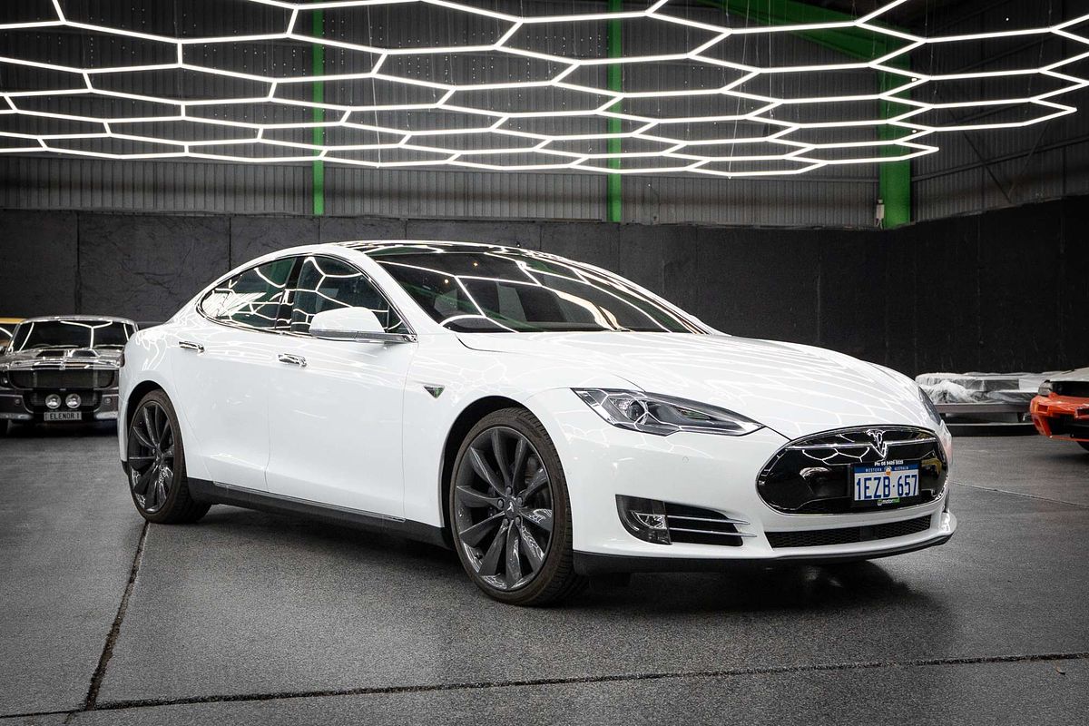 2015 Tesla Model S 85D