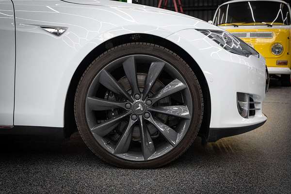 2015 Tesla Model S 85D