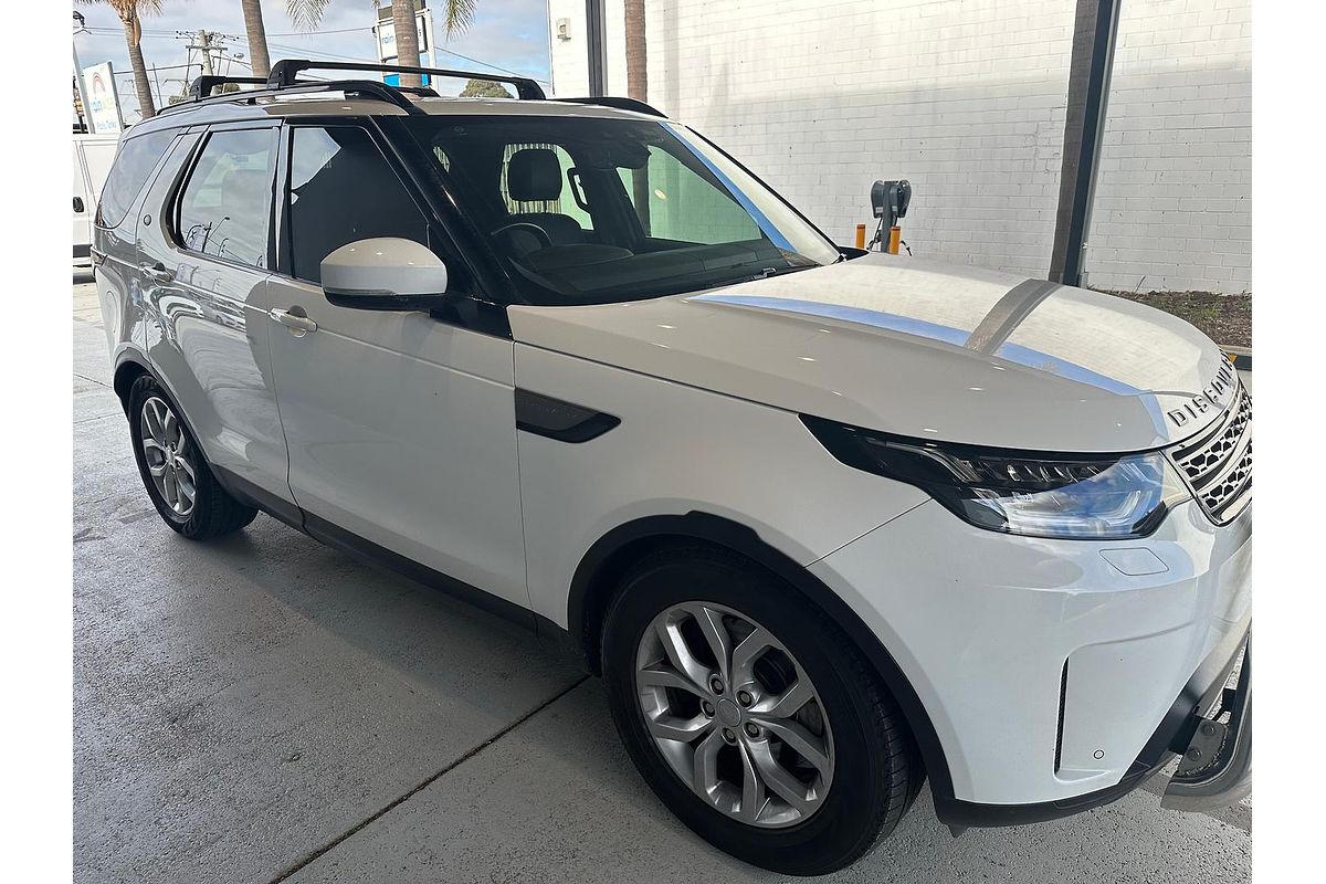 2017 Land Rover Discovery SD4 SE Series 5