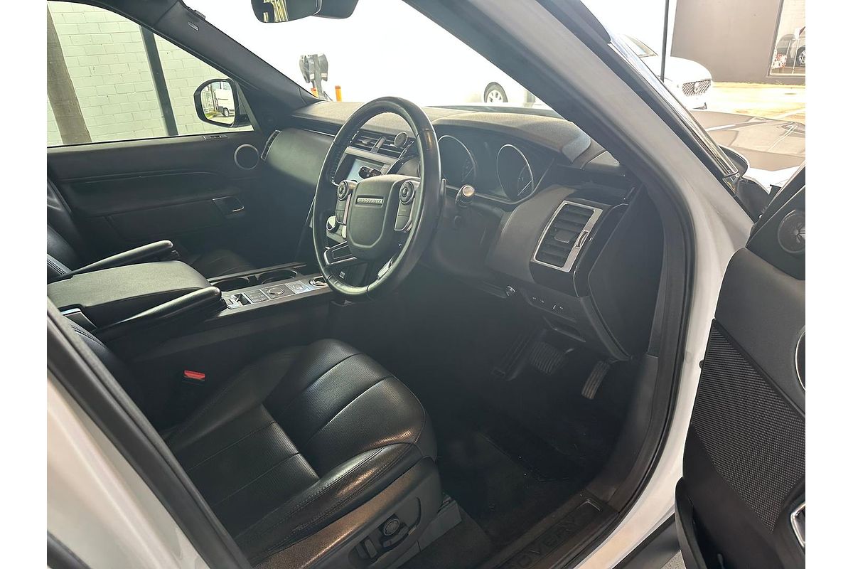 2017 Land Rover Discovery SD4 SE Series 5