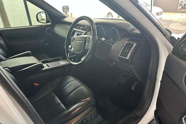 2017 Land Rover Discovery SD4 SE Series 5