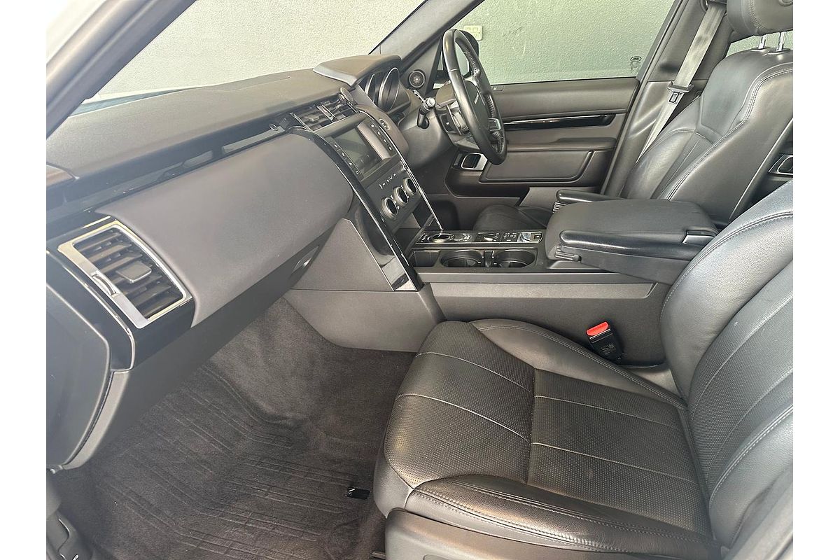 2017 Land Rover Discovery SD4 SE Series 5