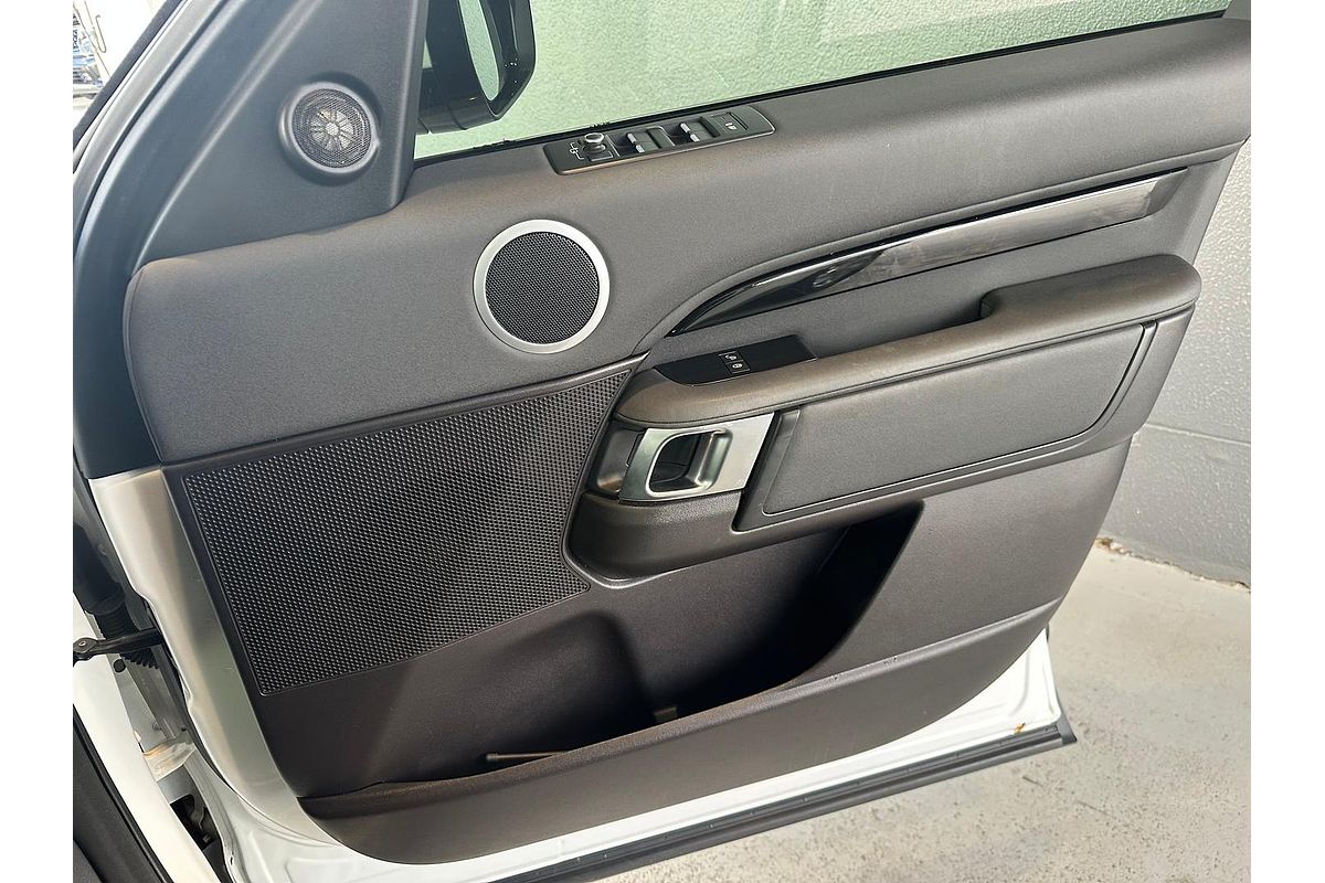 2017 Land Rover Discovery SD4 SE Series 5
