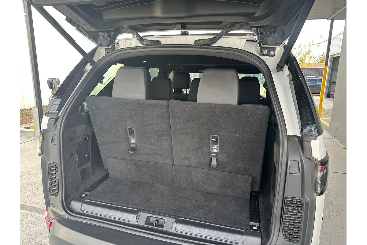 2017 Land Rover Discovery SD4 SE Series 5