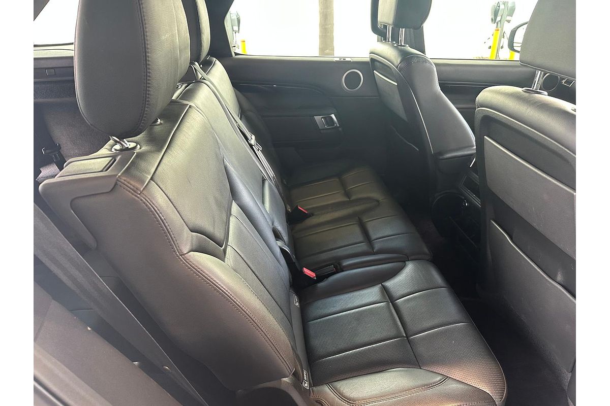 2017 Land Rover Discovery SD4 SE Series 5