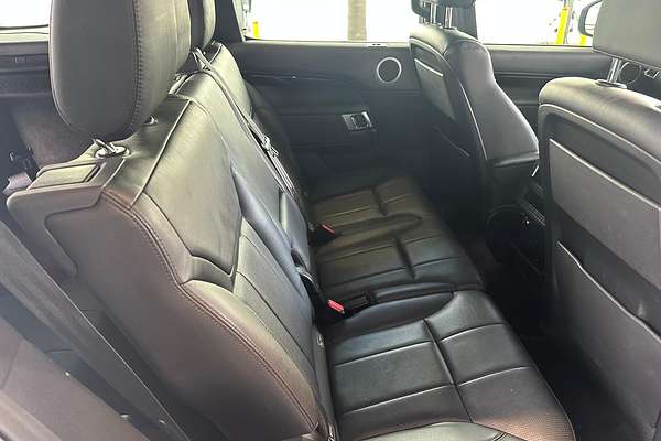 2017 Land Rover Discovery SD4 SE Series 5