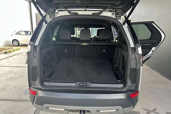 2017 Land Rover Discovery SD4 SE Series 5