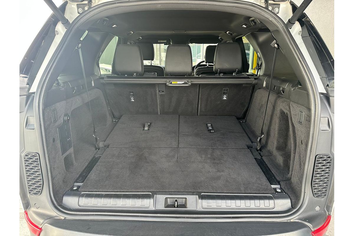 2017 Land Rover Discovery SD4 SE Series 5