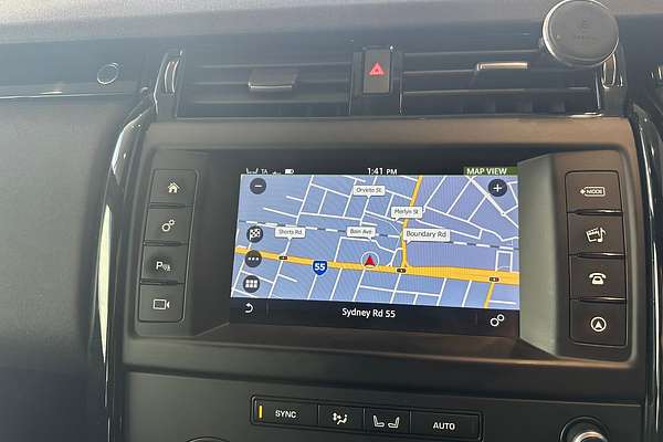2017 Land Rover Discovery SD4 SE Series 5