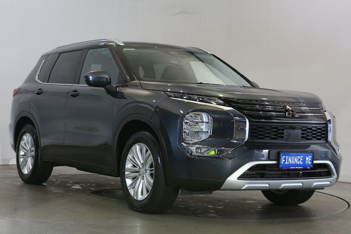 2024 Mitsubishi Outlander LS ZM