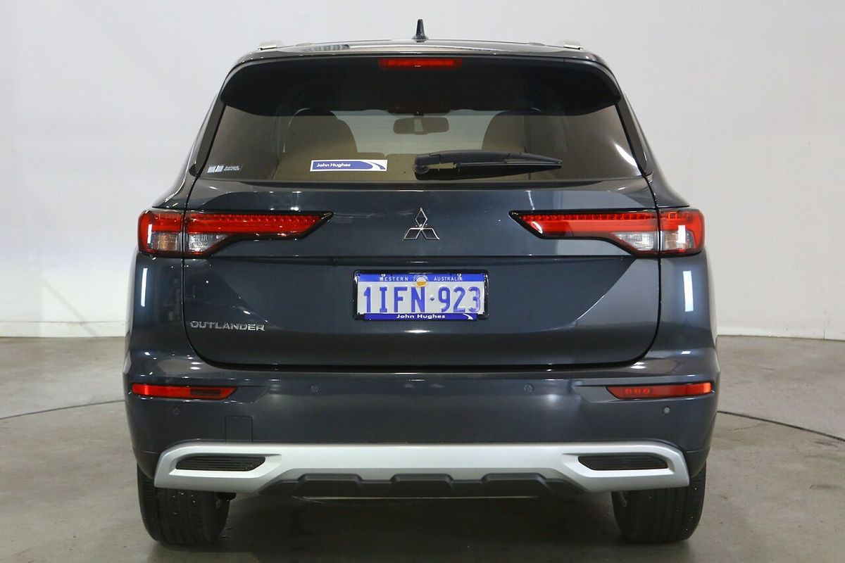 2024 Mitsubishi Outlander LS ZM