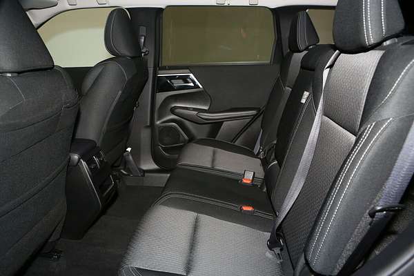 2024 Mitsubishi Outlander LS ZM
