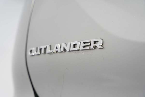 2022 Mitsubishi Outlander LS ZM