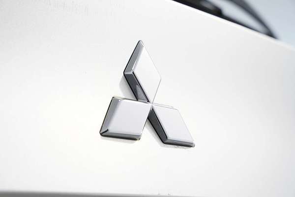 2022 Mitsubishi Outlander LS ZM
