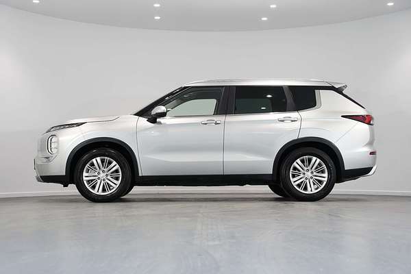 2022 Mitsubishi Outlander LS ZM
