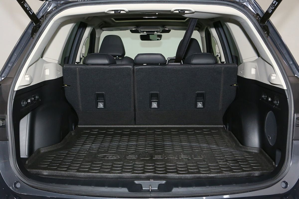 2023 Subaru Forester 2.5i-S 50 Years Edition S5
