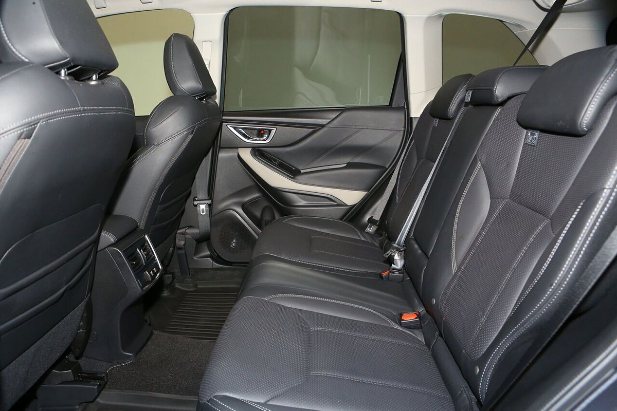 2023 Subaru Forester 2.5i-S 50 Years Edition S5
