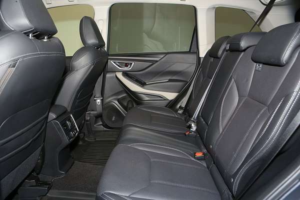 2023 Subaru Forester 2.5i-S 50 Years Edition S5