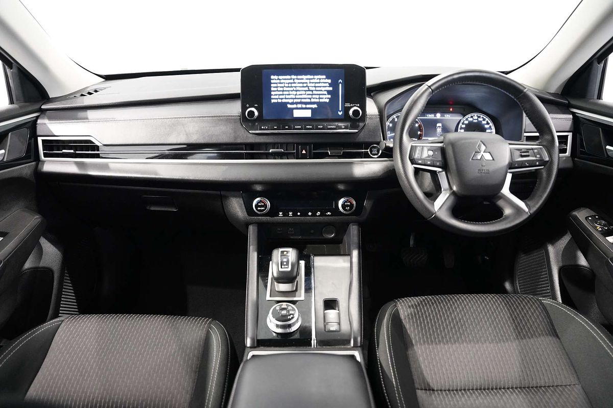 2022 Mitsubishi Outlander LS ZM