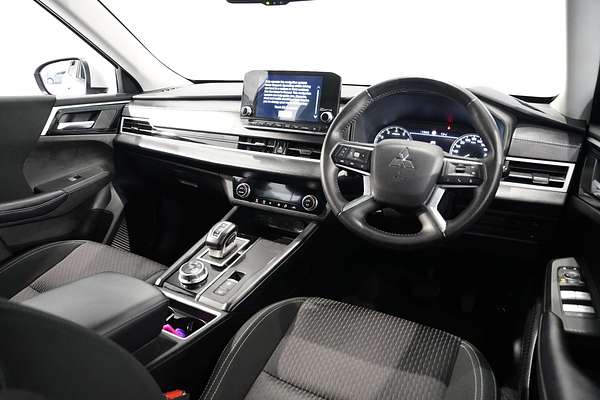 2022 Mitsubishi Outlander LS ZM