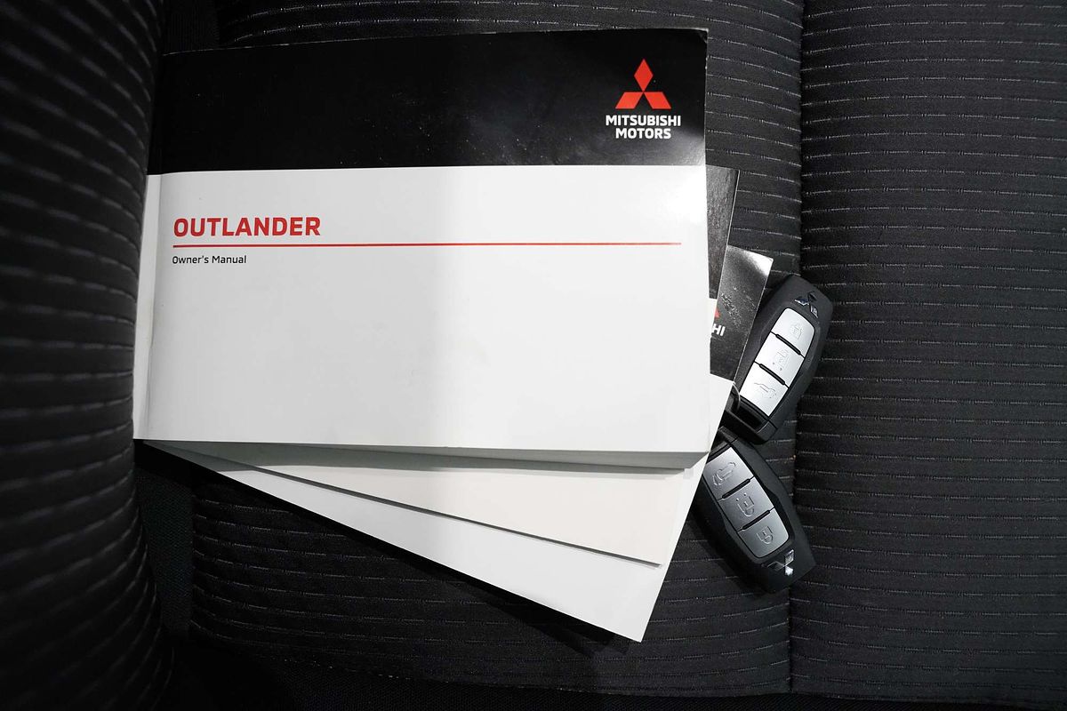 2022 Mitsubishi Outlander LS ZM