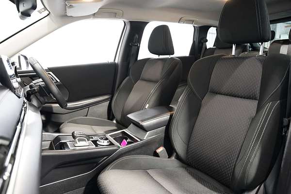 2022 Mitsubishi Outlander LS ZM