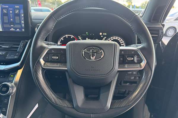 2024 Toyota Landcruiser Sahara ZX FJA300R