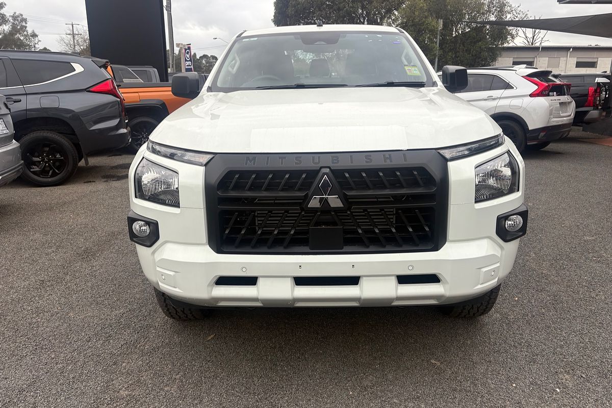 2025 Mitsubishi Triton GLX MV 4X4