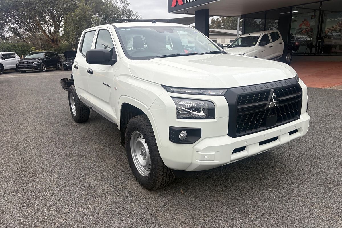 2025 Mitsubishi Triton GLX MV 4X4