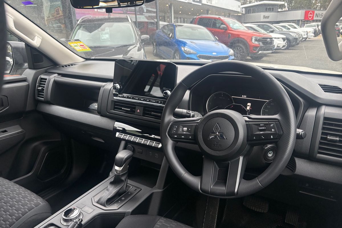 2025 Mitsubishi Triton GLX MV 4X4