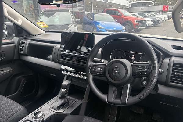 2025 Mitsubishi Triton GLX MV 4X4