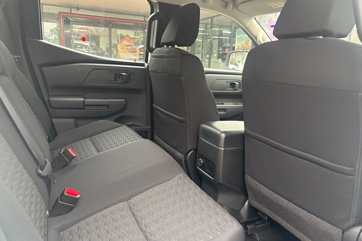 2025 Mitsubishi Triton GLX MV 4X4
